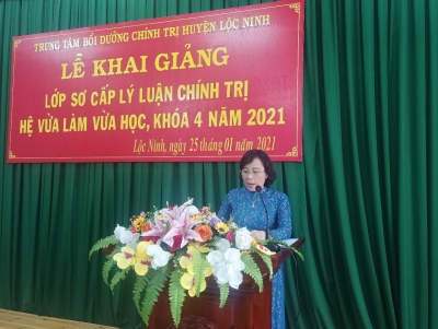 Lộc Ninh thực hiện tốt đào tạo, bồi dưỡng lý luận chính trị 6 tháng đầu năm 2021