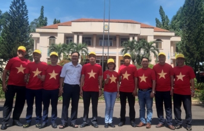 Đoàn cán bộ tỉnh Bình Phước xuất hành đi thăm quân và dân huyện đảo Trường Sa và nhà giàn DK1