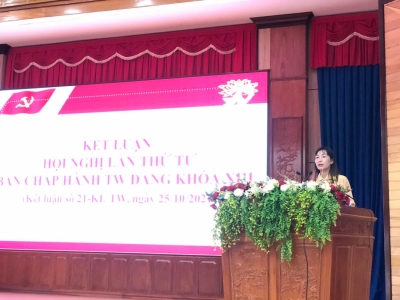 Phú Riềng: khai giảng lớp bồi dưỡng chính trị hè cho cán bộ quản lý, giáo viên ngành giáo dục