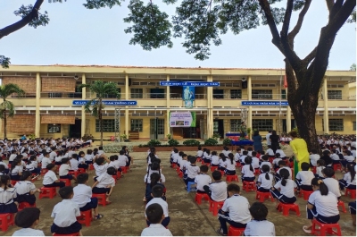Hơn 1.700 em học sinh trường Tiểu học Tân Phú được tuyên truyền bảo vệ môi trường và phòng, chống xâm hại trẻ em