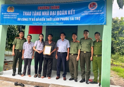 Bàn giao Nhà Đại Đoàn Kết cho hộ nghèo đặc biệt khó khăn tại xã Hưng Phước, huyện Bù Đốp