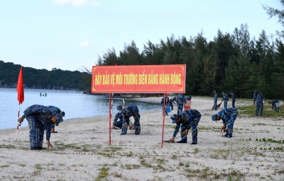 Hàng nghìn cán bộ, chiến sĩ Vùng 5 hưởng ứng Tuần lễ Biển và Hải đảo Việt Nam