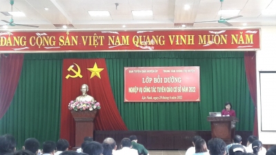 Lộc Ninh: khai giảng lớp bồi dưỡng nghiệp vụ công tác tuyên giáo cơ sở năm 2022